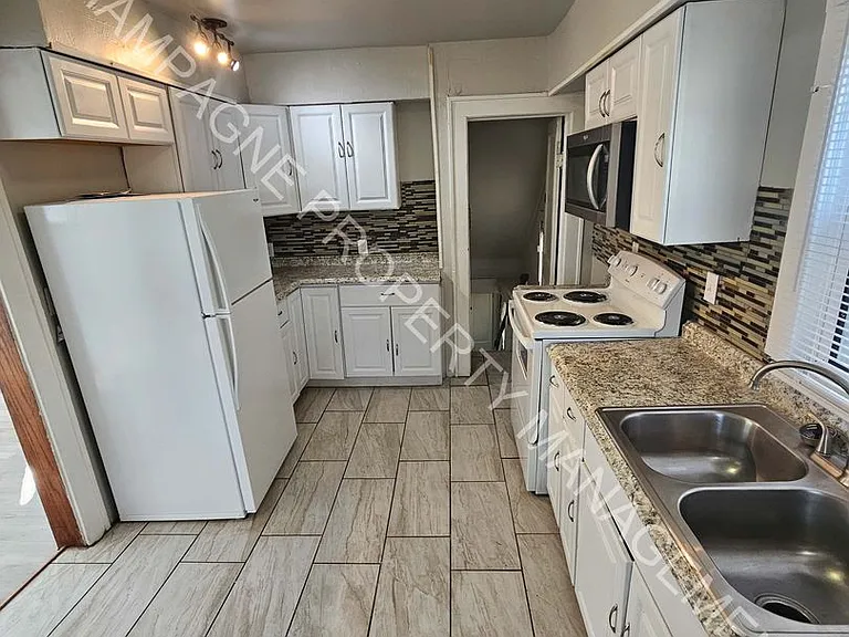 4013 Bellefontaine Ave — Photo 6
