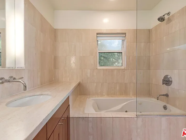 7586 Woodrow Wilson Dr — Photo 15