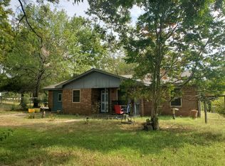 905 W Clayton St, Hugo, OK 74743