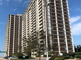 12900 Lake Ave APT 207, Lakewood, OH 44107