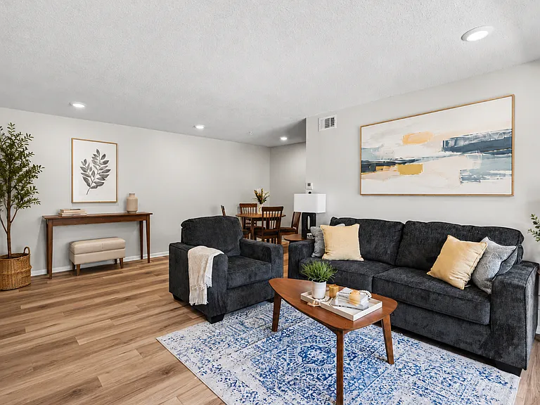 Heatherwood Apartments — Photo 10