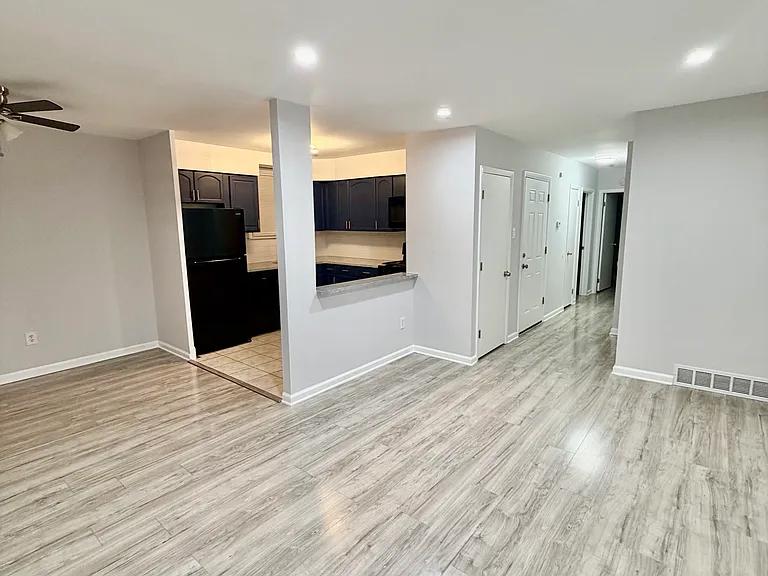 10837 Nandina Ln #B — Photo 8