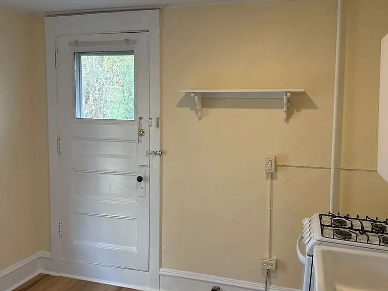 10 Isham St #2 — Photo 14