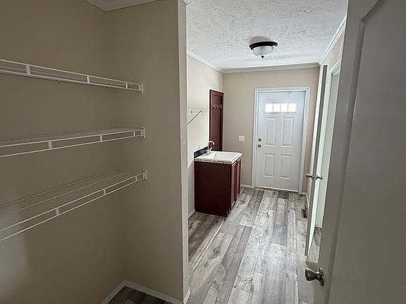 5th image of 510 N Range St Unit 36