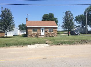 60 N Main St, Carrollton, IL 62016