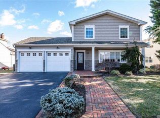 3053 Ira Rd, Bellmore, NY 11710