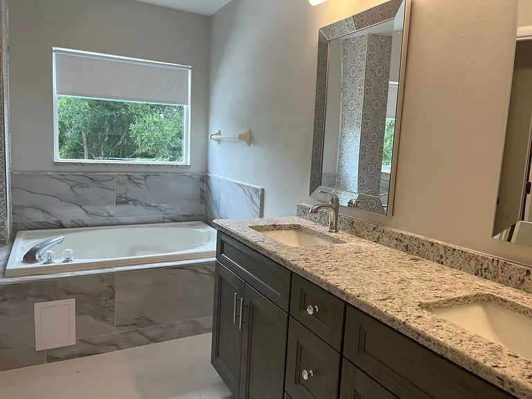 820 Stonechapel Ct — Photo 17