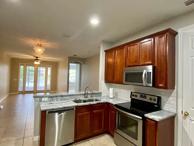 540 Woodland Terrace Blvd — Photo 12