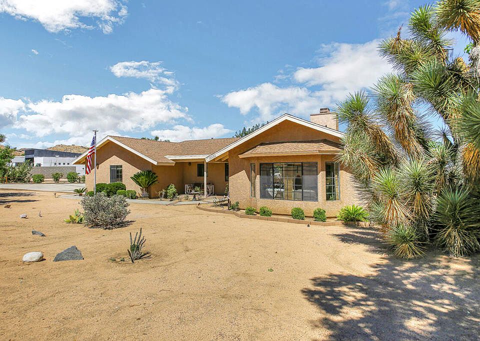 1st image of 58686 Piedmont Dr