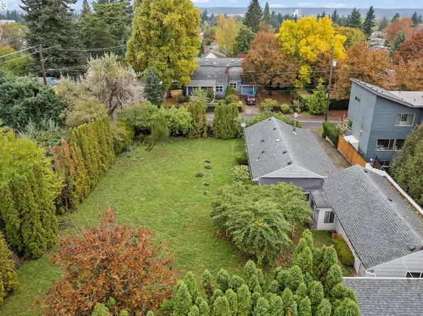 6216 NE Mason St #2, Portland, OR 97218