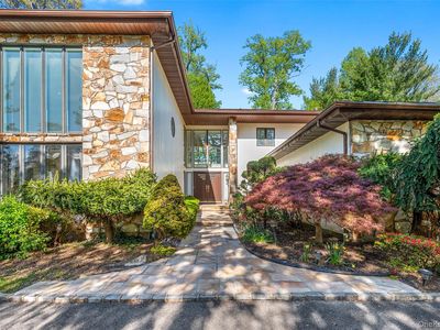 45 Bristol Drive, Manhasset, NY, 11030
