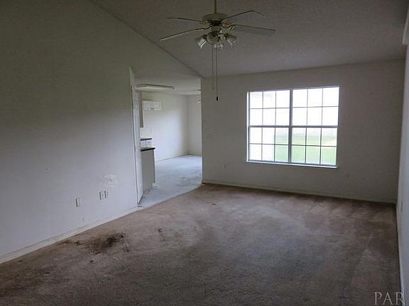 4th image of 422 Hilburn Ln