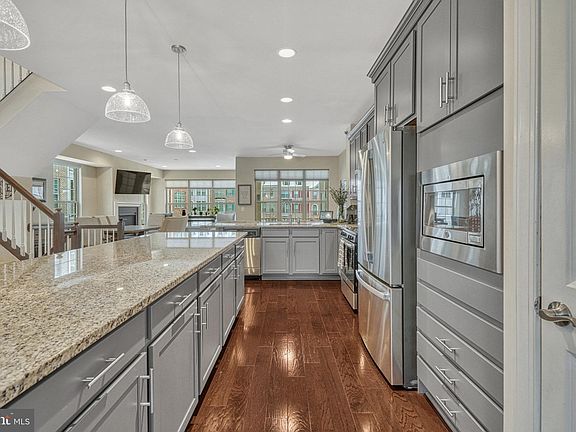 3rd image of 7974 Turtle Creek Cir