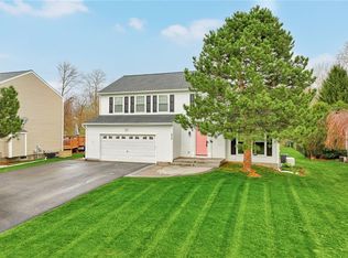 652 Beaver Crk, Macedon, NY 14502