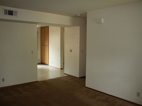 3rd image of 1880 Humboldt Rd