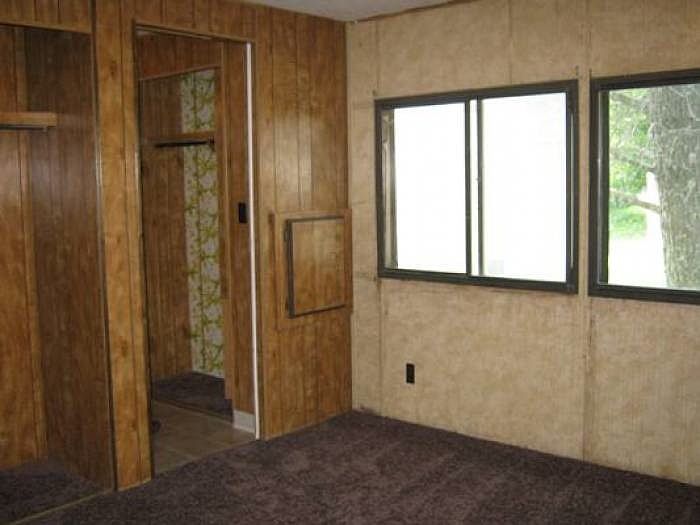 2nd image of 222 SW Cutler Cir