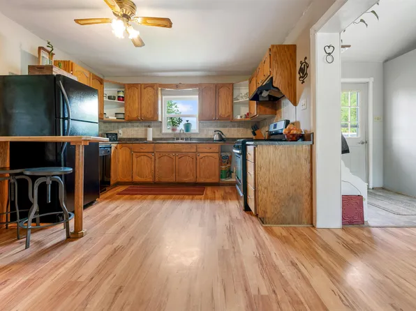 2058 E River Rd, Pictou, NS B0K 1B0