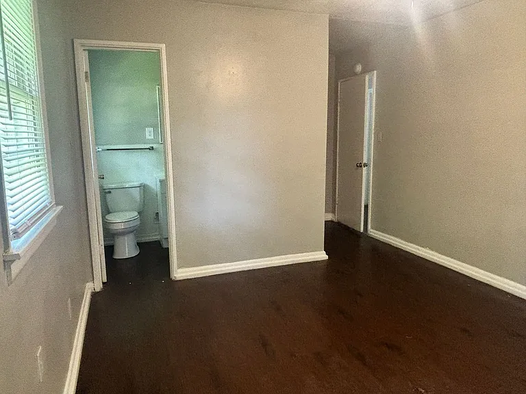 1452 Woody Dr — Photo 12