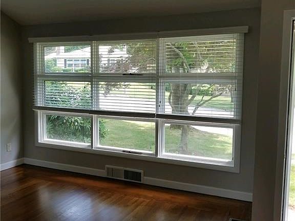 4th image of 139 Garden Hills Dr