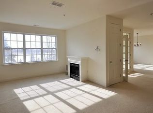 276 Windmill Ct, Phillipsburg, NJ 08865
