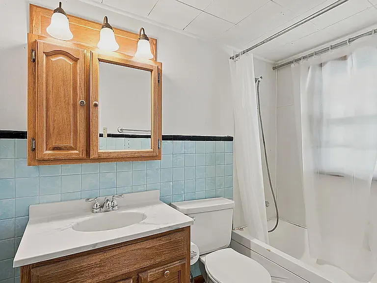 211 N Ann St #201 — Photo 11