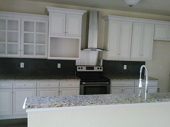 2nd image of 4154 Lakewood Dr