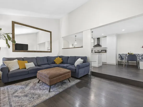 13788 Ruette Le Parc Unit D, Del Mar, CA 92014