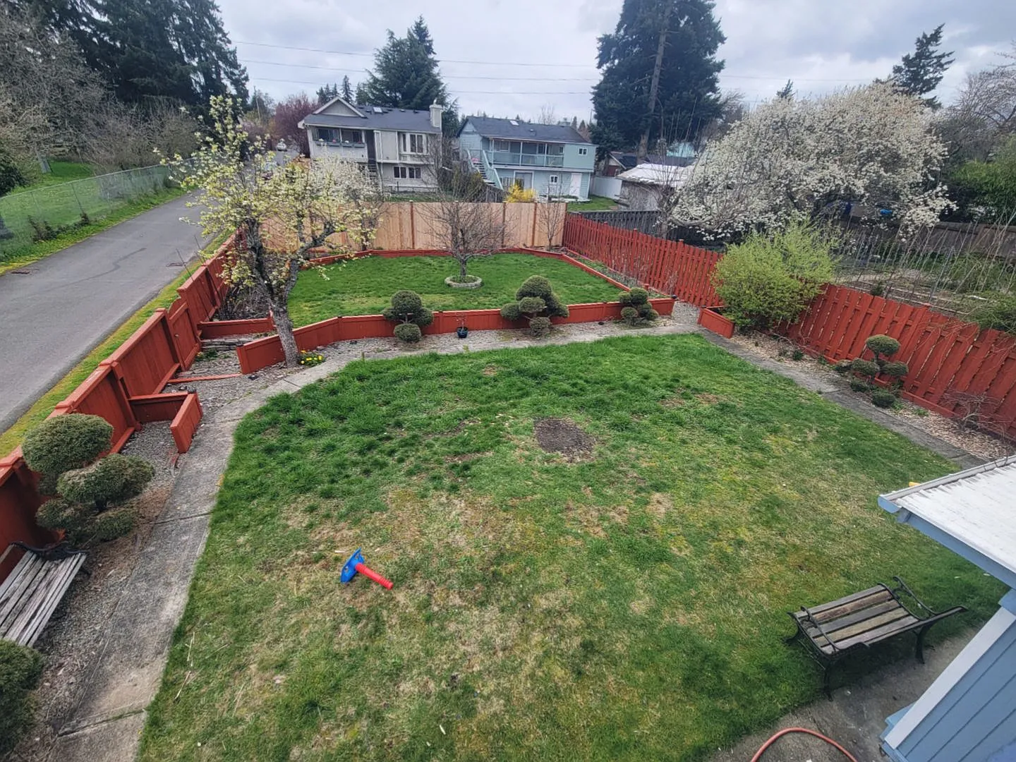 Spacious 4 Bedroom Home in S.Tacoma, Available Now! — Photo 4
