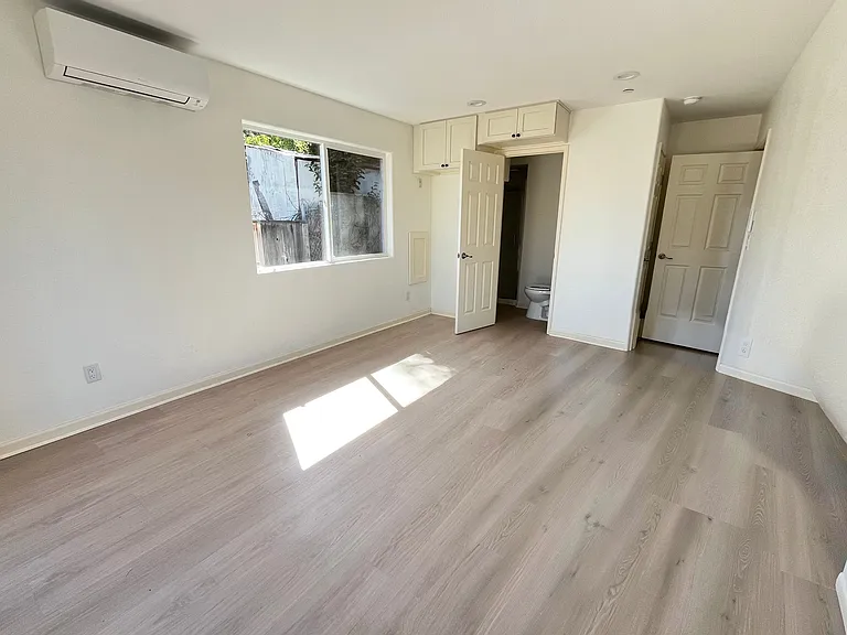 2776 Sydney Way #B — Photo 8