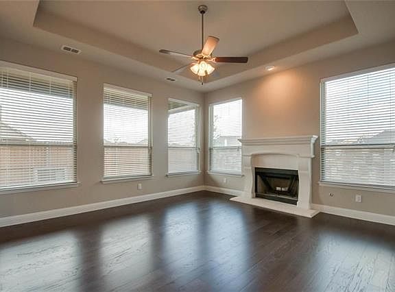 4th image of 6925 Westbury Dr