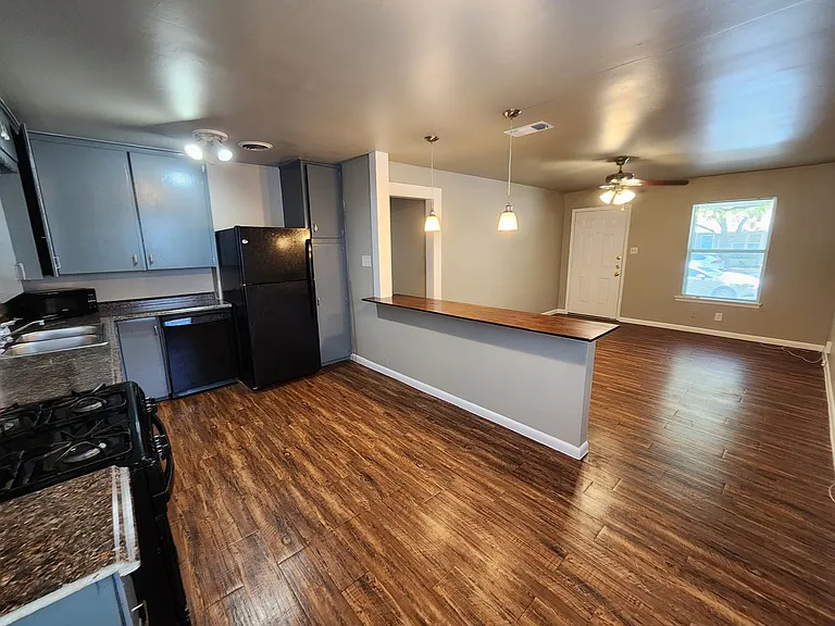 404 Franklin Blvd #A — Photo 20