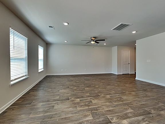 4th image of 461 Blue Garden Way
