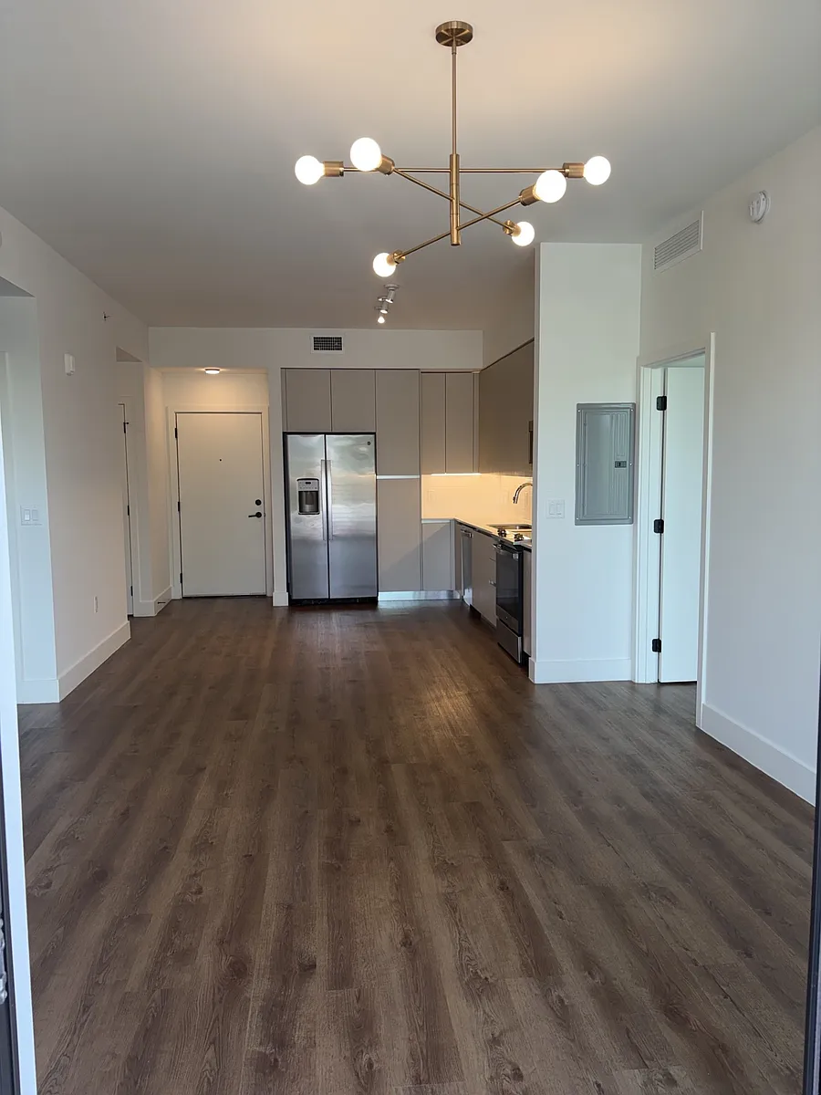 Building Photo - 7435 SW 61st Ave #1