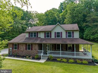 888 Maple Grove Rd, Mohnton, PA 19540