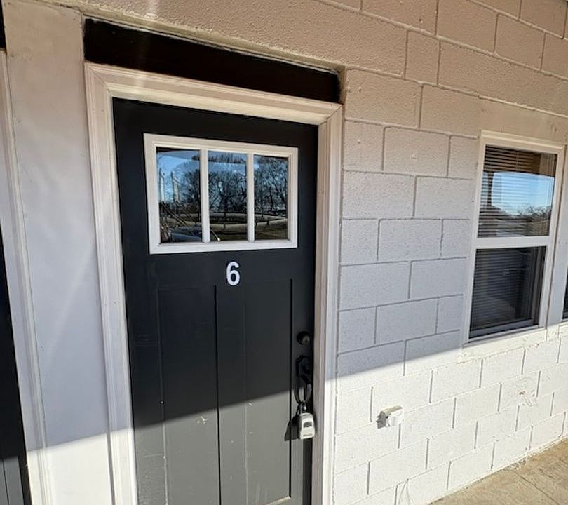 1st image of 3241 Enka Hwy #6