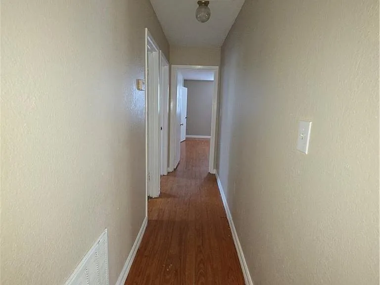 8442 Lago Vista Dr — Photo 7