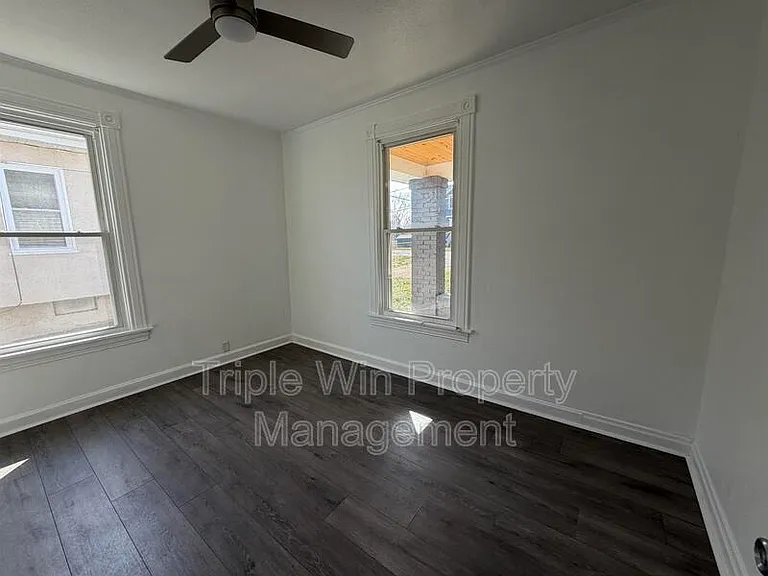 123 W Thornton Ave — Photo 9