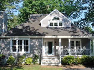 5602 Woods Walk Rd, Midlothian, VA 23112