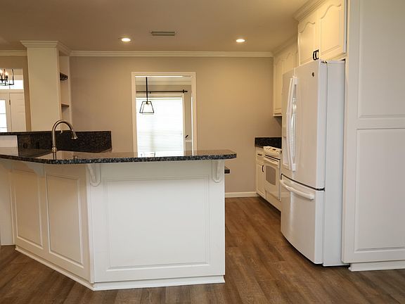 5th image of 3754 Kingston Ct