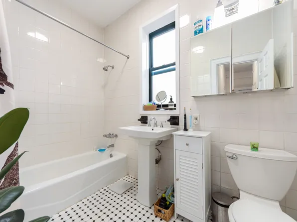 36 Clark Street image 10 of 10