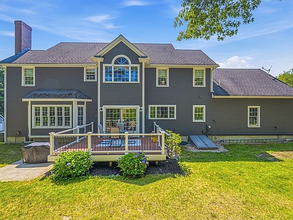 5th image of 5 Cobb Ln