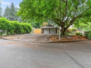 18572 Longfellow Ave, Lake Oswego, OR 97035