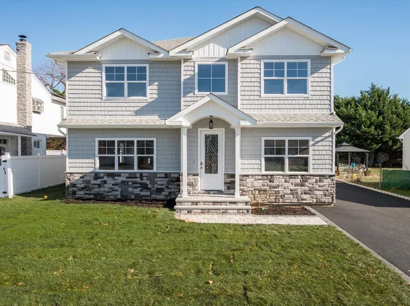 183 Park Lane, Massapequa, NY 11758