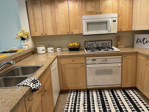 3rd image of 1925 N Via Miraleste Unit 1424
