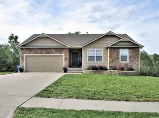 2402 Sawmill Rd, Junction City, KS 66441