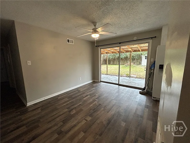 321 Sharondale Rd — Photo 11
