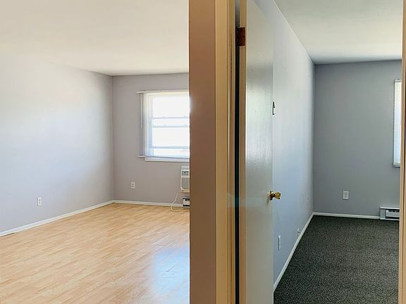 5th image of 3930 45th St Unit 27