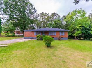 135 Knottingham Dr, Athens, GA 30606