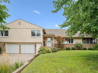 513 W Elk St, Geneseo, IL 61254