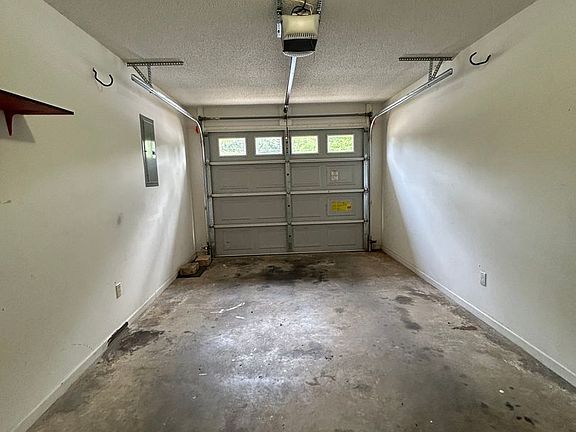 2nd image of 113 Woodberry Dr